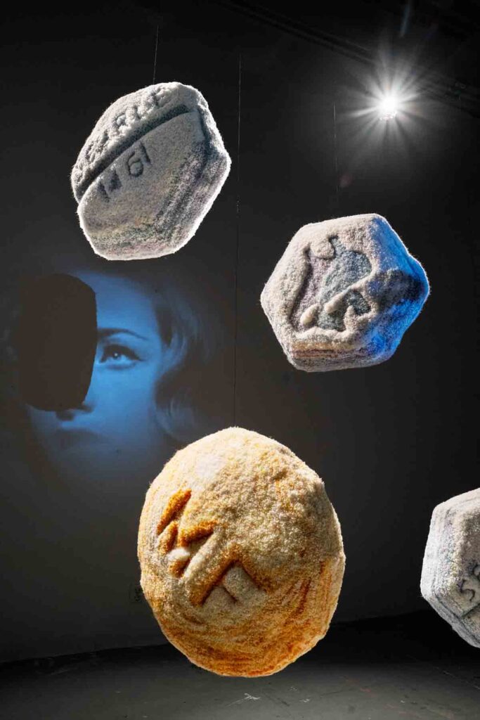 Arte feminista en la Barcelona Design Week Misschiefs