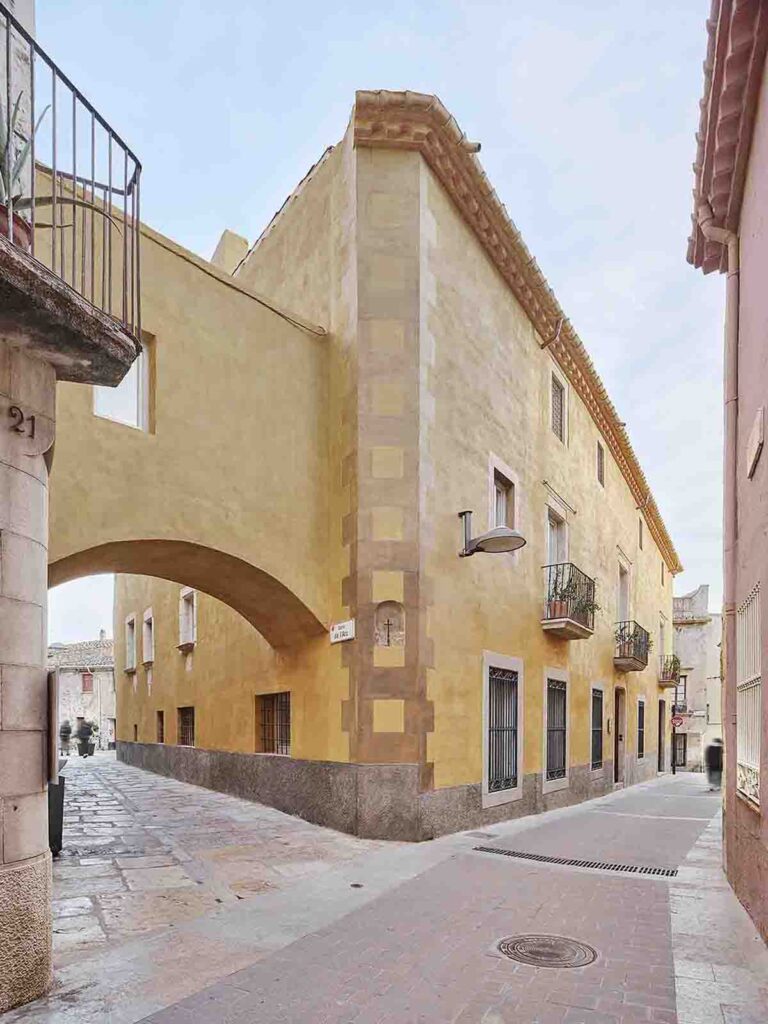 Can Mascort Eco Hotel Moom Architects