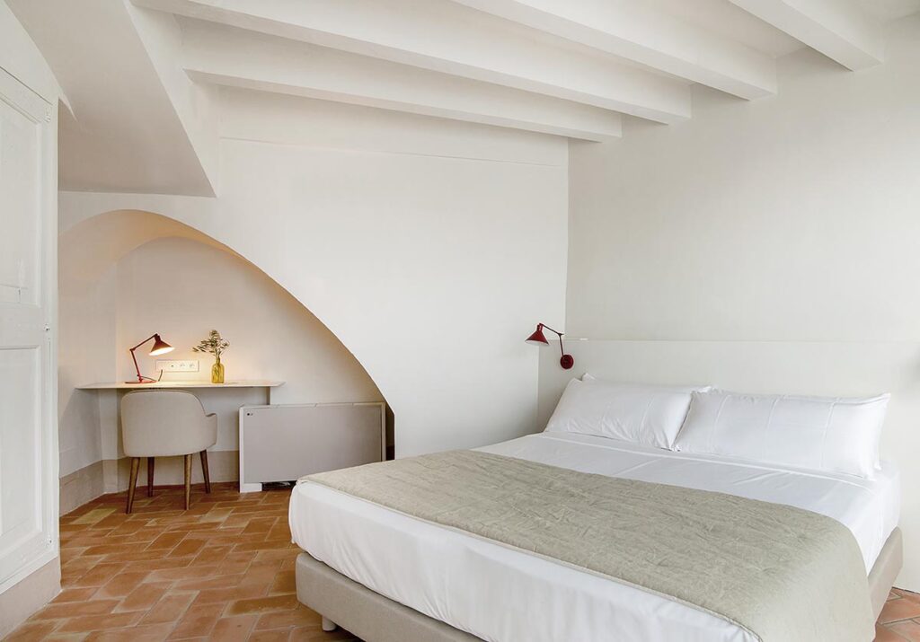 Can Mascort Eco Hotel Moom Architects