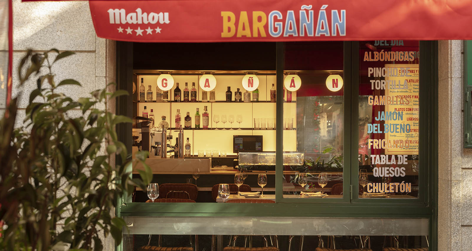 Bar Gañán: oficio, bullicio y mucho vicio