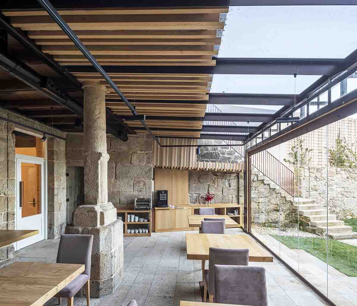 Hotel Acouga Ourense, Mol Arquitectura